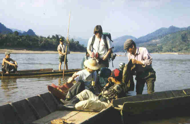 Manuela, Ke, Vince and the boatsman on the Da River