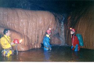 Spekul members in wet conditions